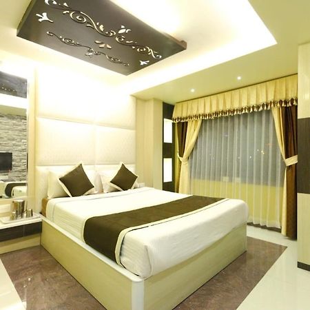Hotel Maneck Утакаманд Экстерьер фото